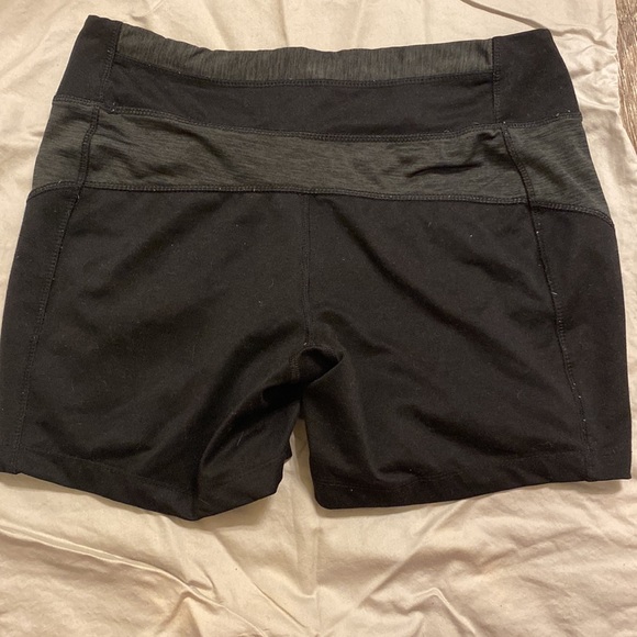 BLACK SPANDEX BIKER SHORTS - Picture 2 of 2